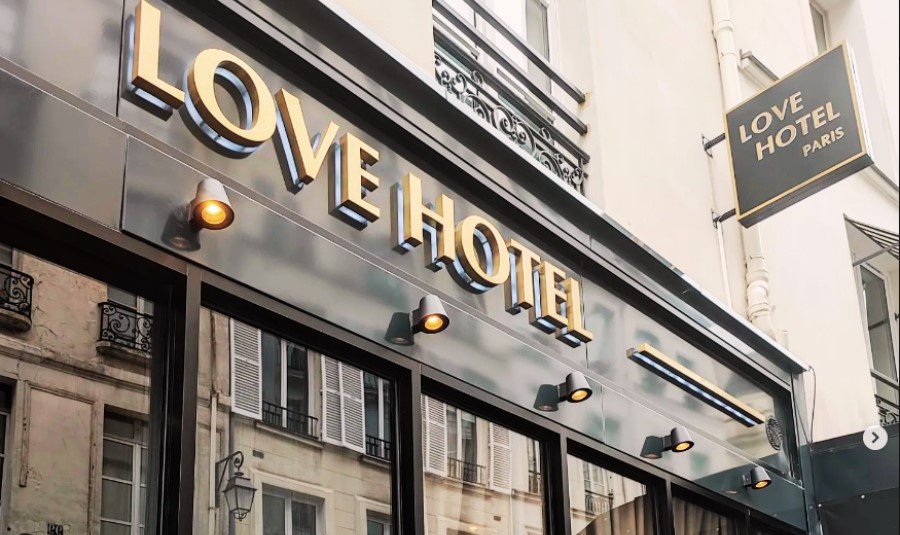 love hotel paris